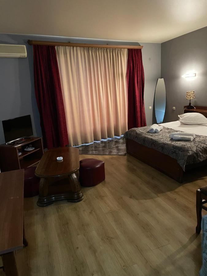 Hotel Era Tbilisi Esterno foto